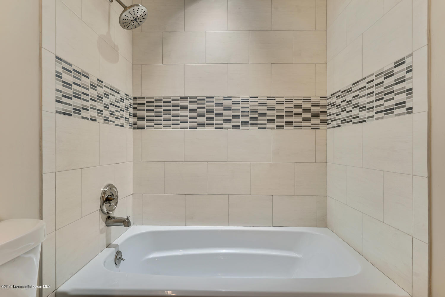 17 Weathervane Way Marlboro, NJ 07746 - Photo 33 of 42 Custom main bath tub surround