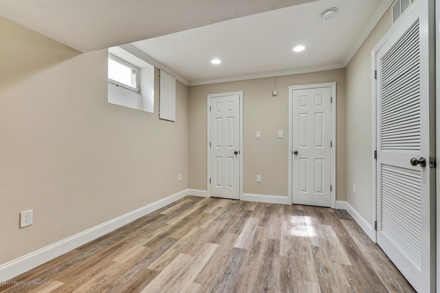 17 Weathervane Way Marlboro, NJ 07746 - Photo 38 of 42 Perfect Office Space
