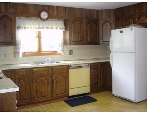 52 Crowningshield Road Worcester, MA 01604 - Photo 3 of 8 Gallery Image 3