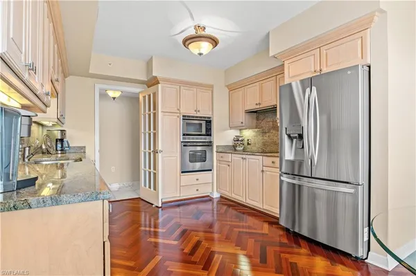 $13,000 | 7515 Pelican Bay Boulevard, Unit 7B, Naples, FL 34108