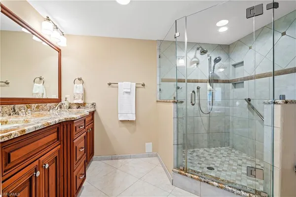 $13,000 | 7515 Pelican Bay Boulevard, Unit 7B, Naples, FL 34108