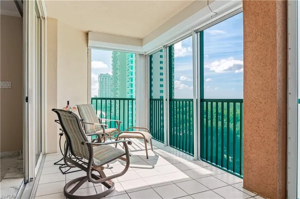 $13,000 | 7515 Pelican Bay Boulevard, Unit 7B, Naples, FL 34108