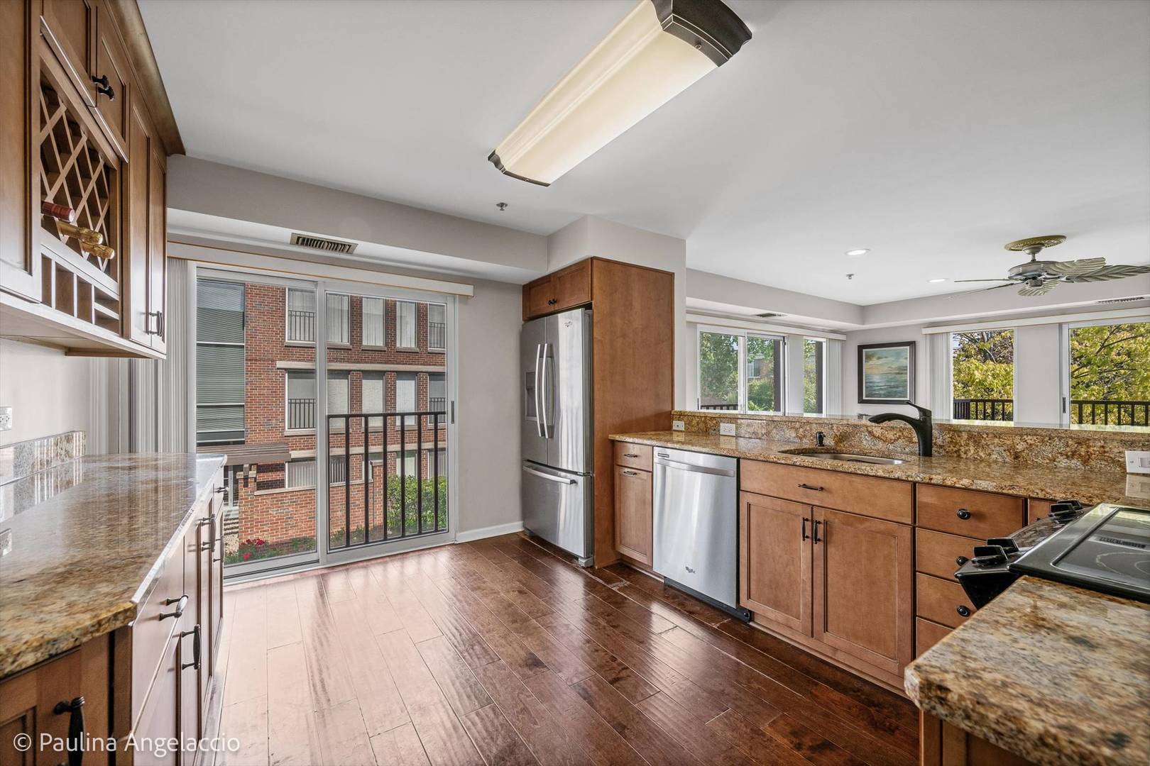 412 Kelburn Road, Unit 212 Deerfield, IL 60015 - Photo 7 of 19 Gallery Image 7