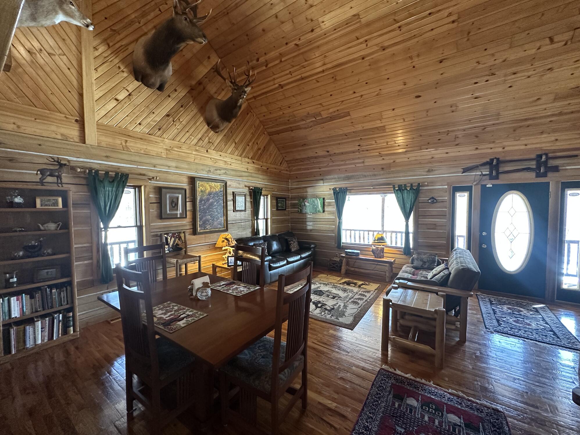 1254 Burbank Road Quincy, MI 49082 - Photo 14 of 48 Livinf Room 1