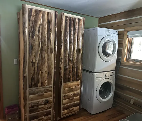 $994,000 | 1254 Burbank Road, Quincy, MI 49082