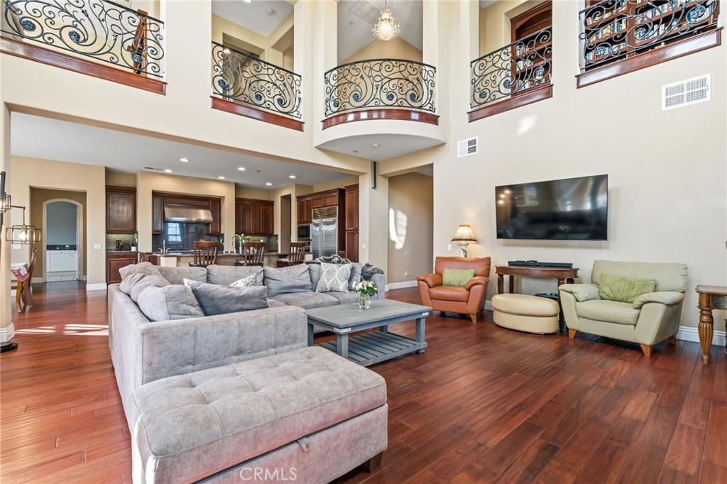 4463 Cardinal Cushing Claremont, CA 91711 - Photo 28 of 75 a living room with furniture and a flat screen tv