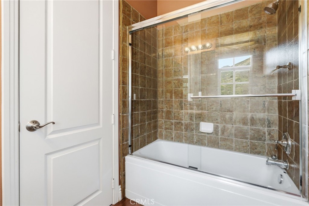 4463 Cardinal Cushing Claremont, CA 91711 - Photo 43 of 75 a bathroom with a bathtub