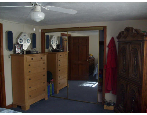 19 Ferncroft Road Braintree, MA 02184 - Photo 8 of 12 Gallery Image 8