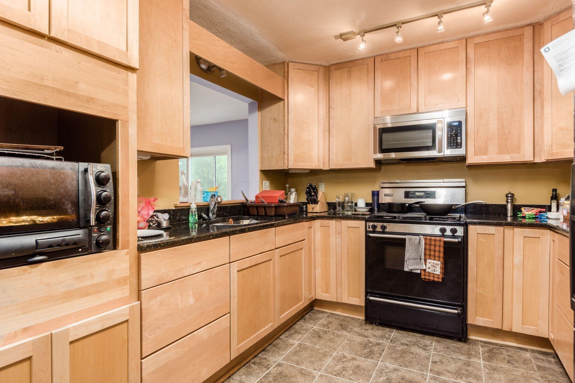 8526 State Rte 207 Mount Sterling, OH 43143 - Photo 11 of 33 Kitchen