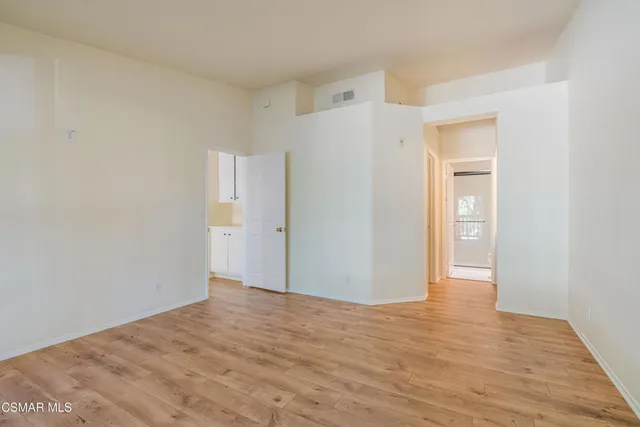 $599,000 | 637 Indian Oak Lane, Unit 105, Oak Park, CA 91377