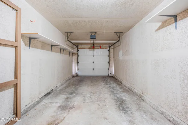 $599,000 | 637 Indian Oak Lane, Unit 105, Oak Park, CA 91377