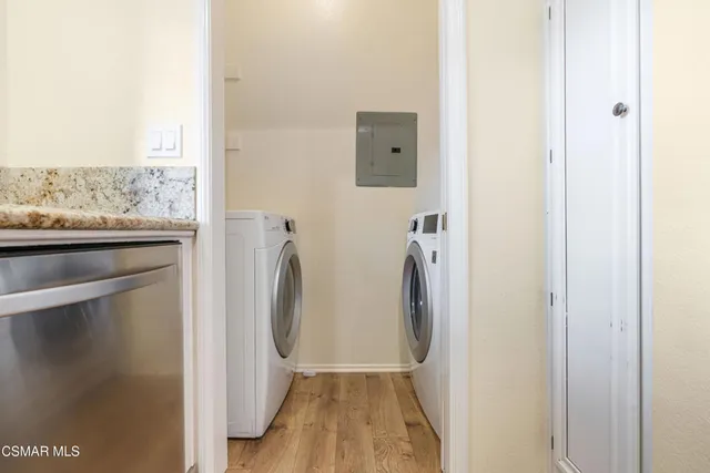 $599,000 | 637 Indian Oak Lane, Unit 105, Oak Park, CA 91377