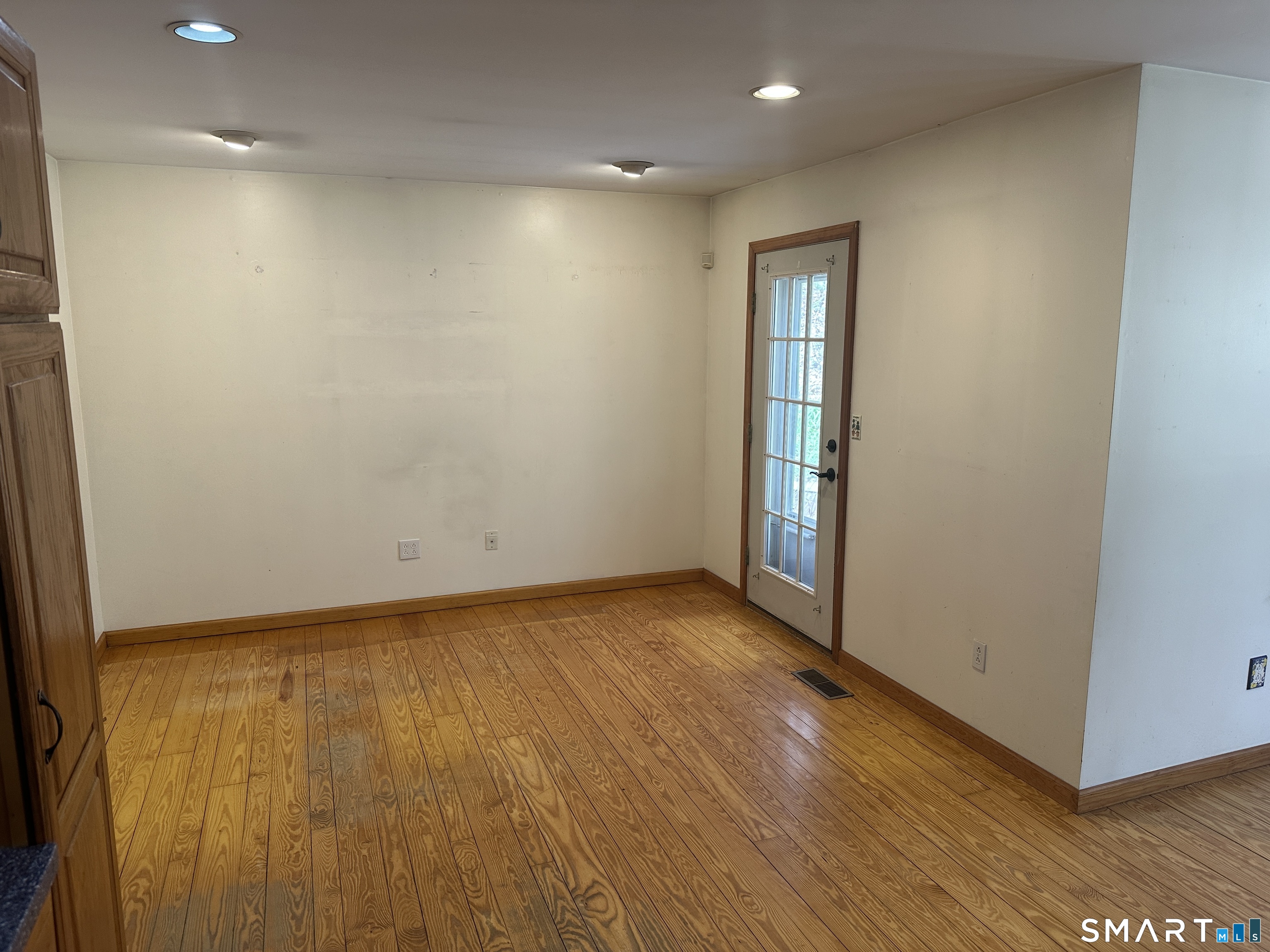 181 North Chestnut Hill Road Killingworth, CT 06419 - Photo 18 of 26 a view of an empty room