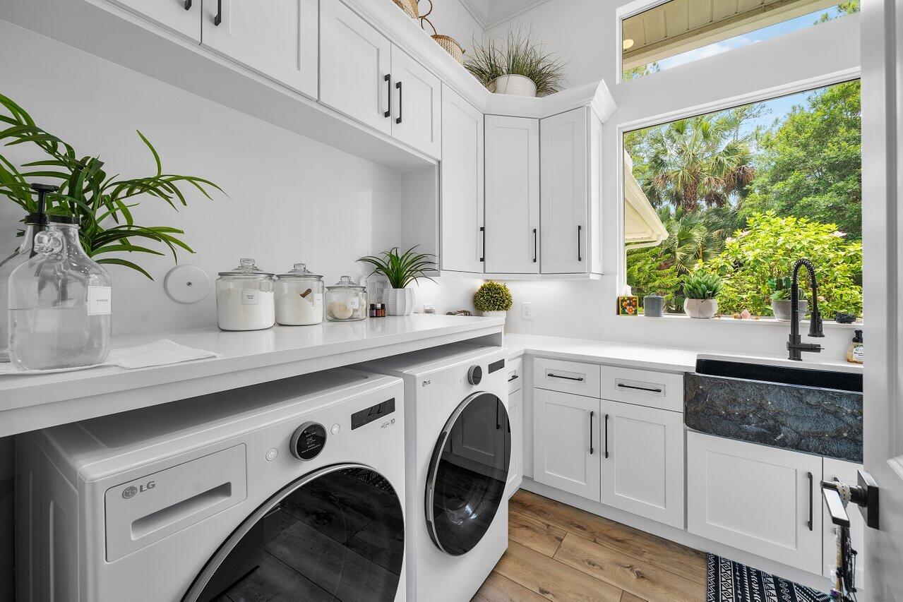 11871 160th Road North Jupiter, FL 33478 - Photo 31 of 66 Laundry Suite