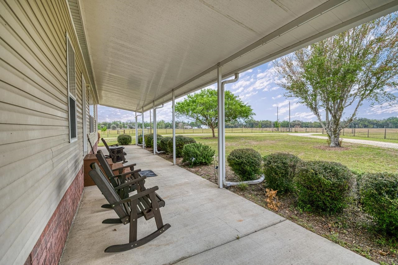 332 Northeast Forsythia Way Pinetta, FL 32350 - Photo 4 of 51