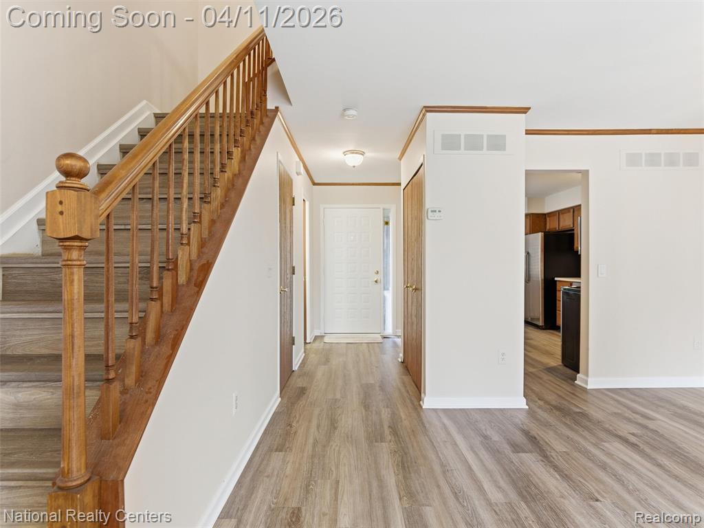 614 Tennyson Rochester, MI 48307 - Photo 5 of 41