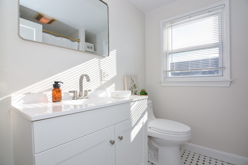 56 Perkins Avenue Malden, MA 02148 - Photo 15 of 23