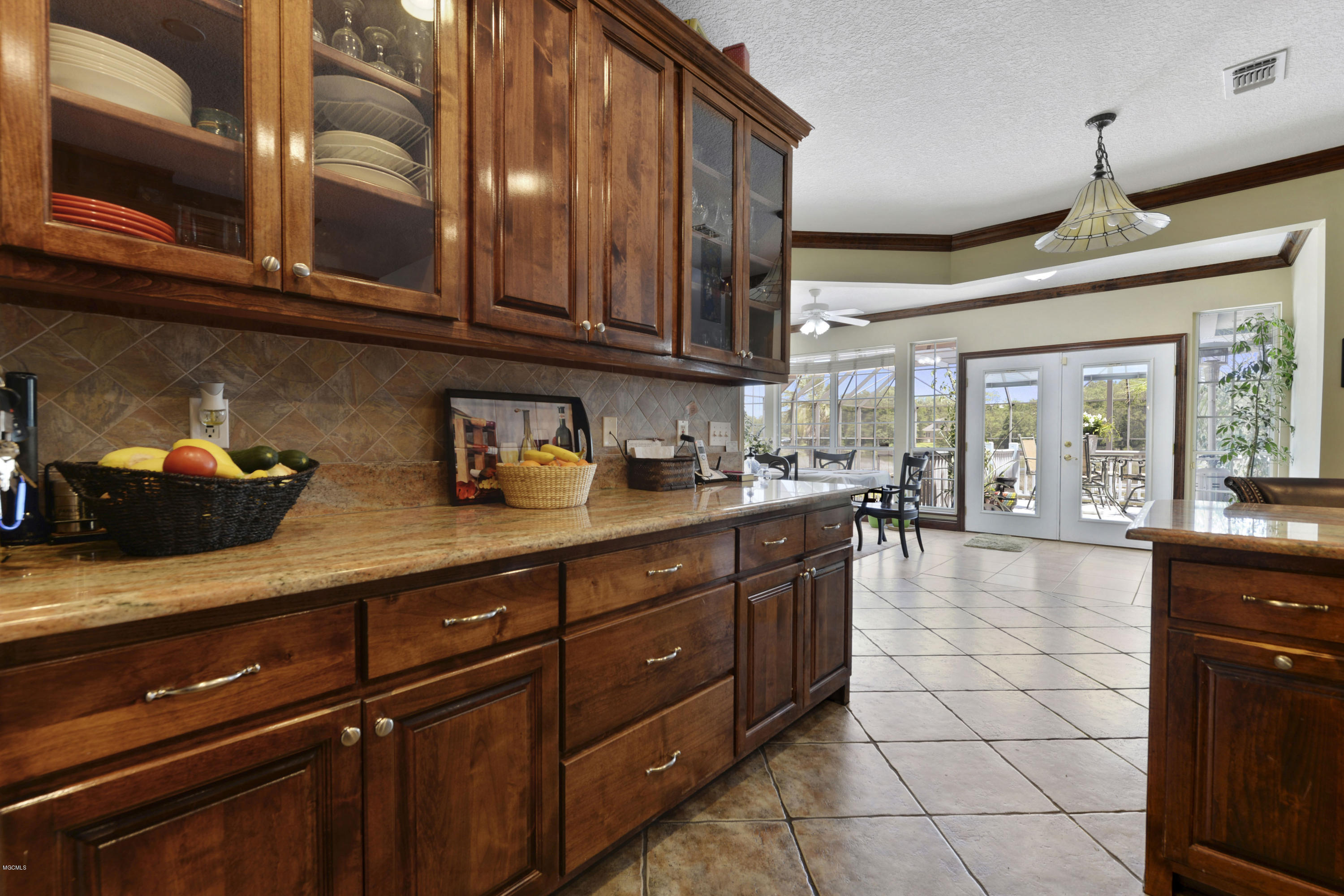 3624 Perryman Road Ocean Springs, MS 39564 - Photo 11 of 46 012