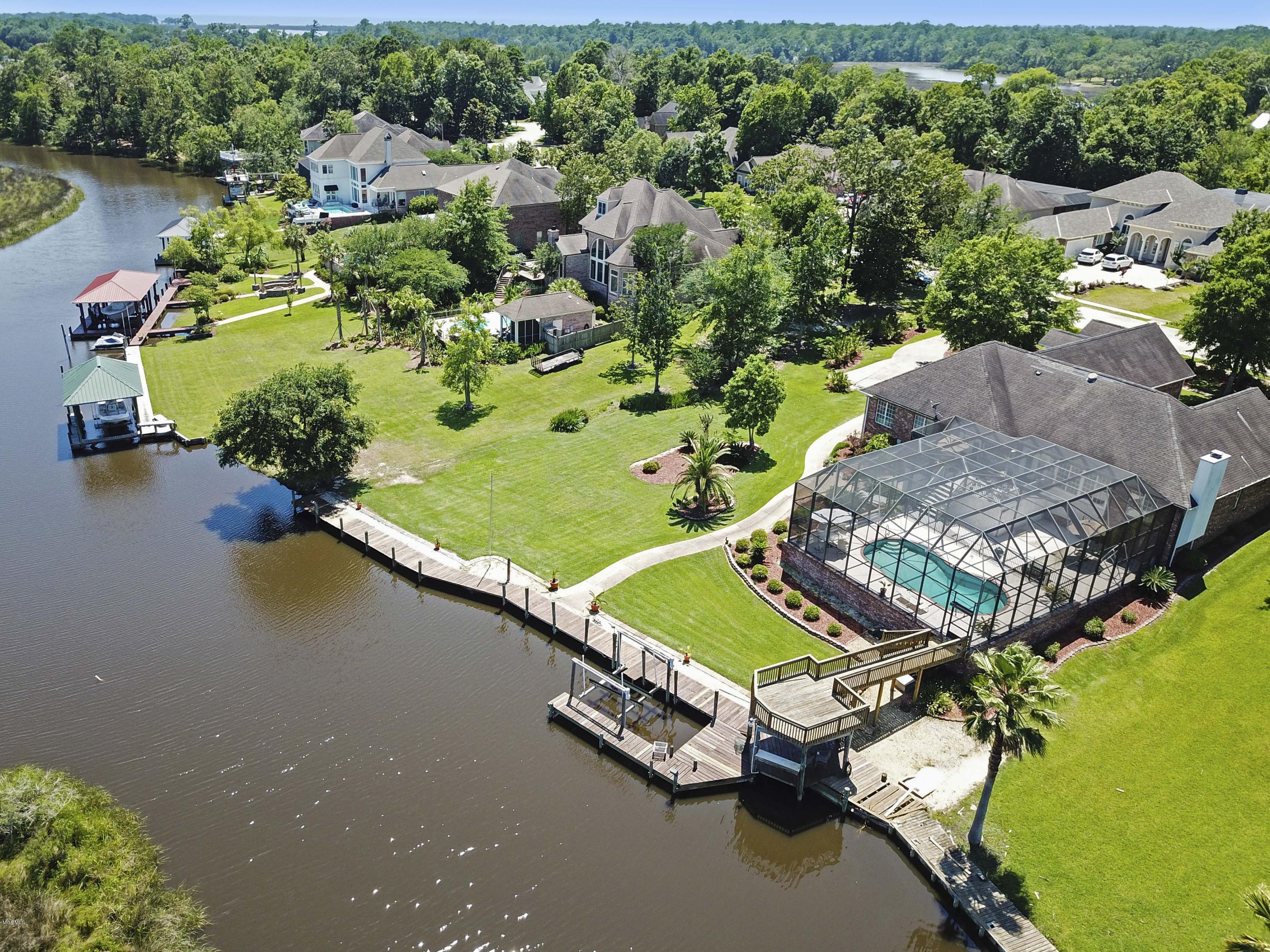 3624 Perryman Road Ocean Springs, MS 39564 - Photo 34 of 46 048