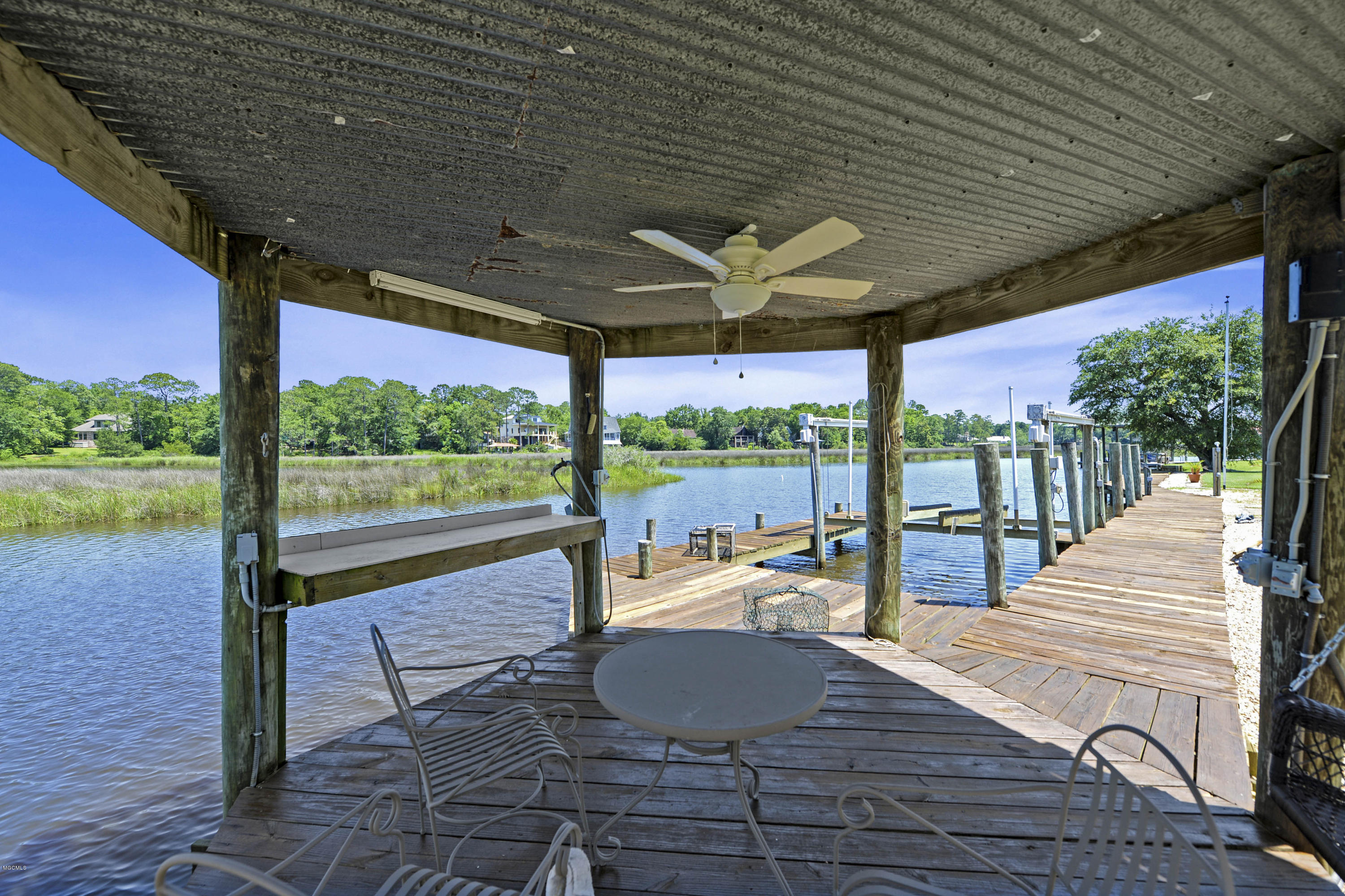 3624 Perryman Road Ocean Springs, MS 39564 - Photo 44 of 46 043