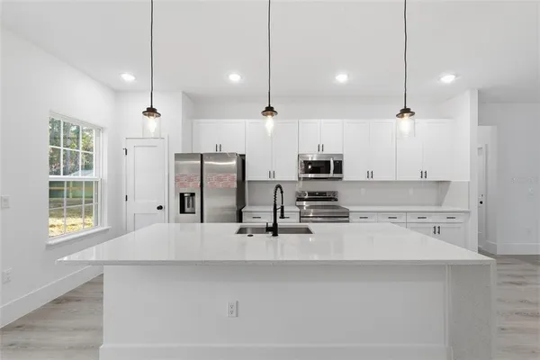 $1,900 | 3427 West Webster Place, Dunnellon, FL 34433