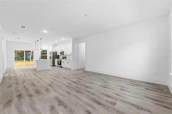 $1,900 | 3427 West Webster Place, Dunnellon, FL 34433