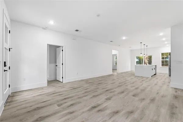 $1,900 | 3427 West Webster Place, Dunnellon, FL 34433