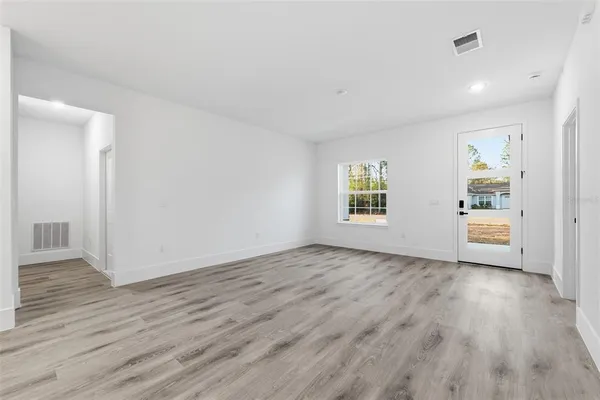 $1,900 | 3427 West Webster Place, Dunnellon, FL 34433