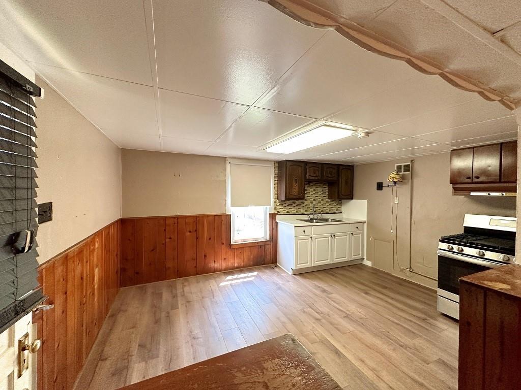 5808 Curry Road Pittsburgh, PA 15236 - Photo 6 of 25 Gallery Image 6
