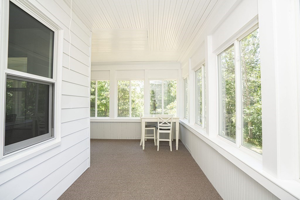 10 R Poquanticut Avenue Easton, MA 02375 - Photo 34 of 38 a dining room with furniture and windows