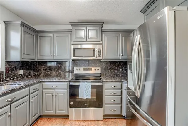 $385,000 | 1904 Shirley Court, Liberty, MO 64068