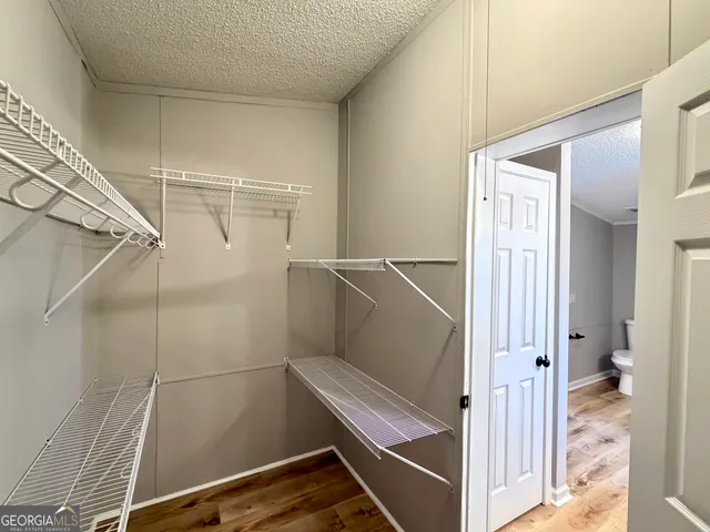 a view of utility room