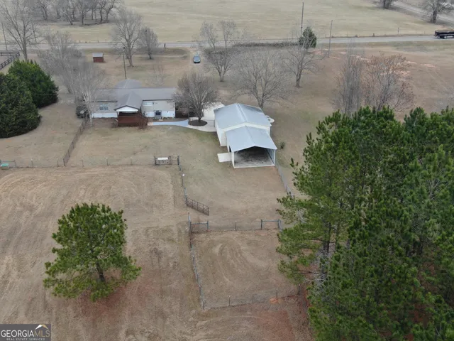 a view of a street with some trees
