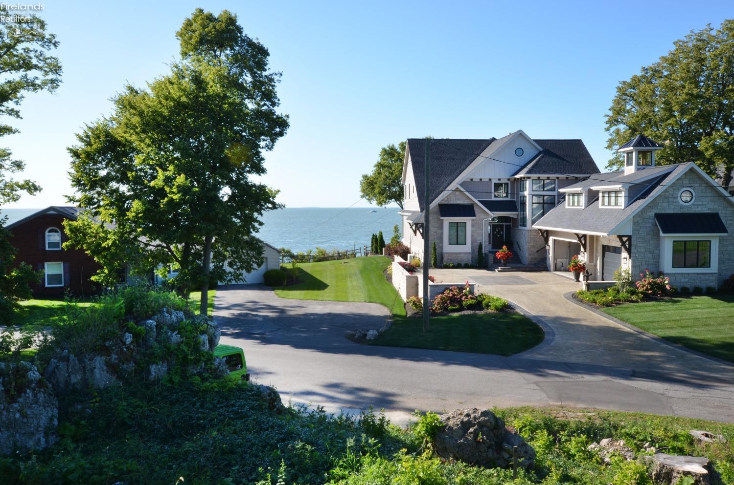 4264 East Cliff Road Port Clinton, OH 43452 - Photo 13 of 17 Gallery Image 13