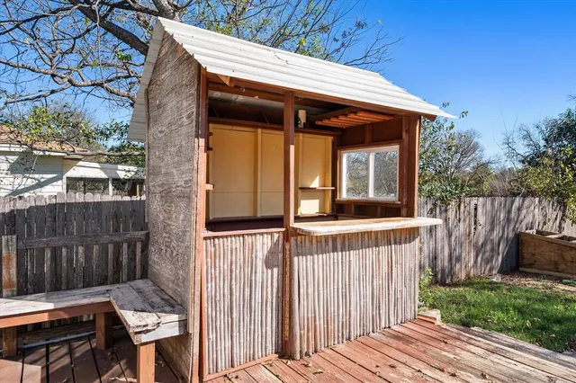 $1,820 | 604 Dunn Street, Waxahachie, TX 75165