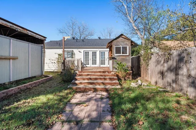 $1,820 | 604 Dunn Street, Waxahachie, TX 75165