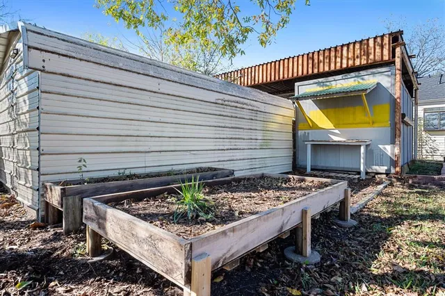 $1,820 | 604 Dunn Street, Waxahachie, TX 75165