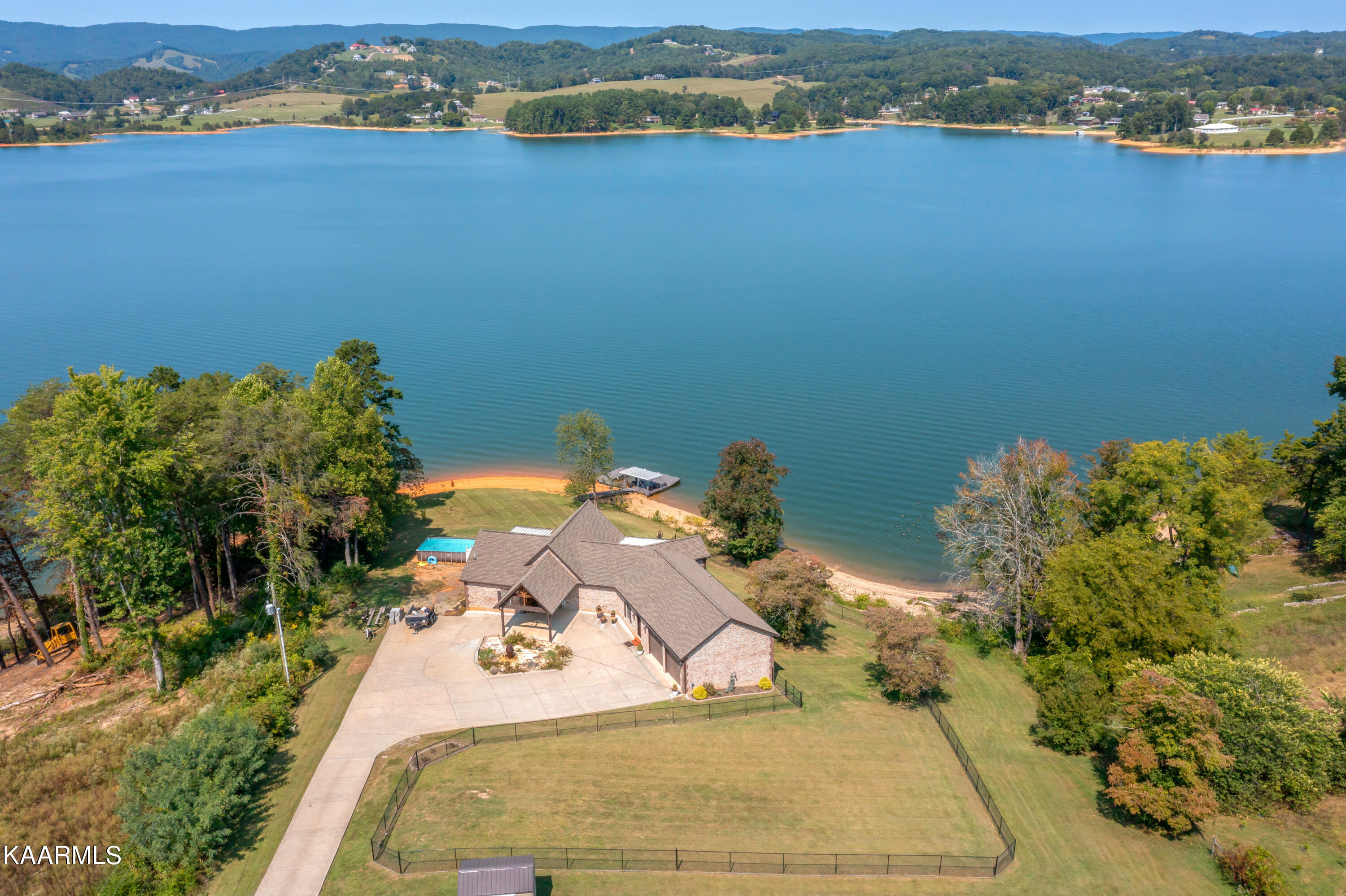 499 Chilhowee Lane Bean Station, TN 37708 - Photo 2 of 39 499 Chilhowee Ln-2