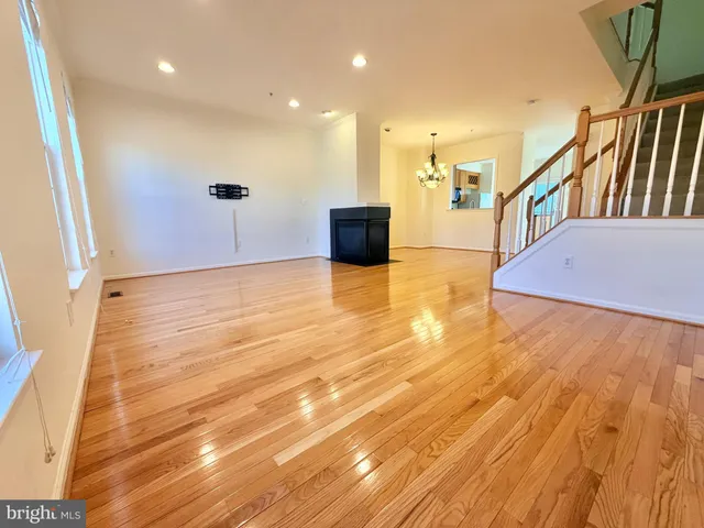 $3,100 | 9710 Washingtonian Boulevard, Gaithersburg, MD 20878