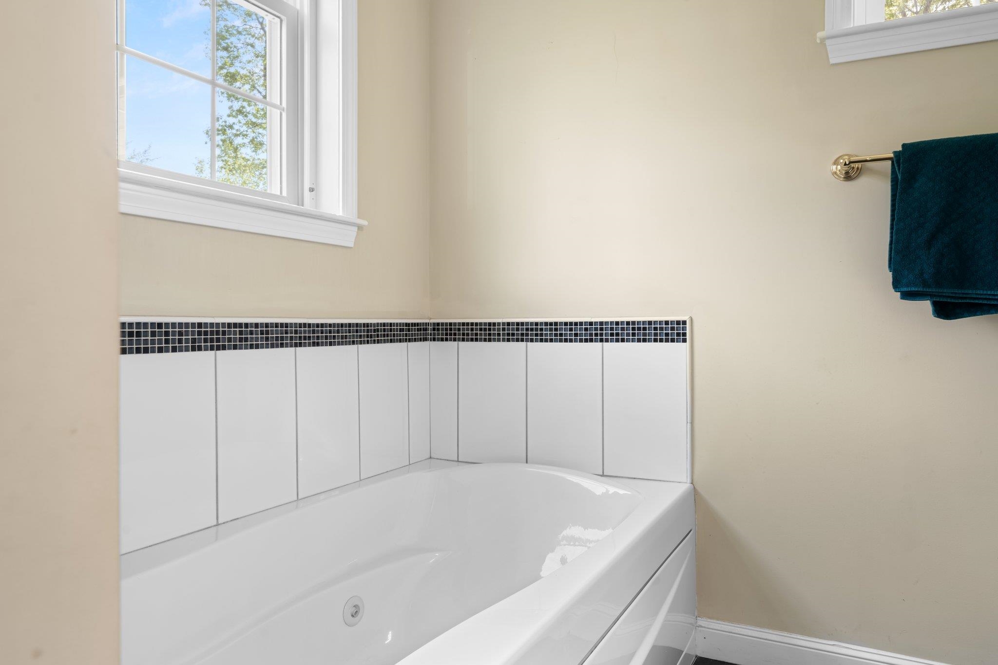 90 Springwood Way, Unit 53 Manchester, NH 03102 - Photo 12 of 40