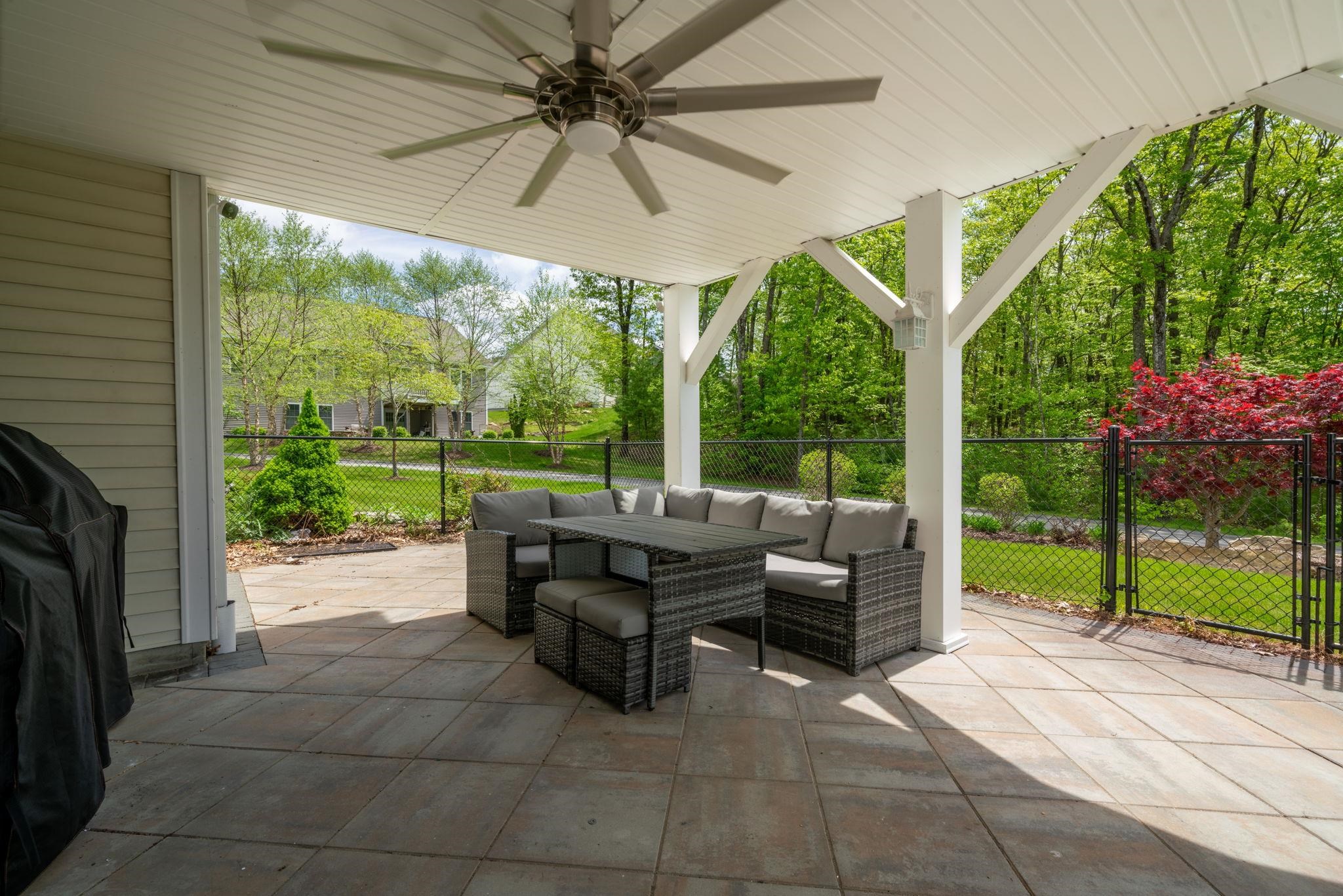90 Springwood Way, Unit 53 Manchester, NH 03102 - Photo 26 of 40