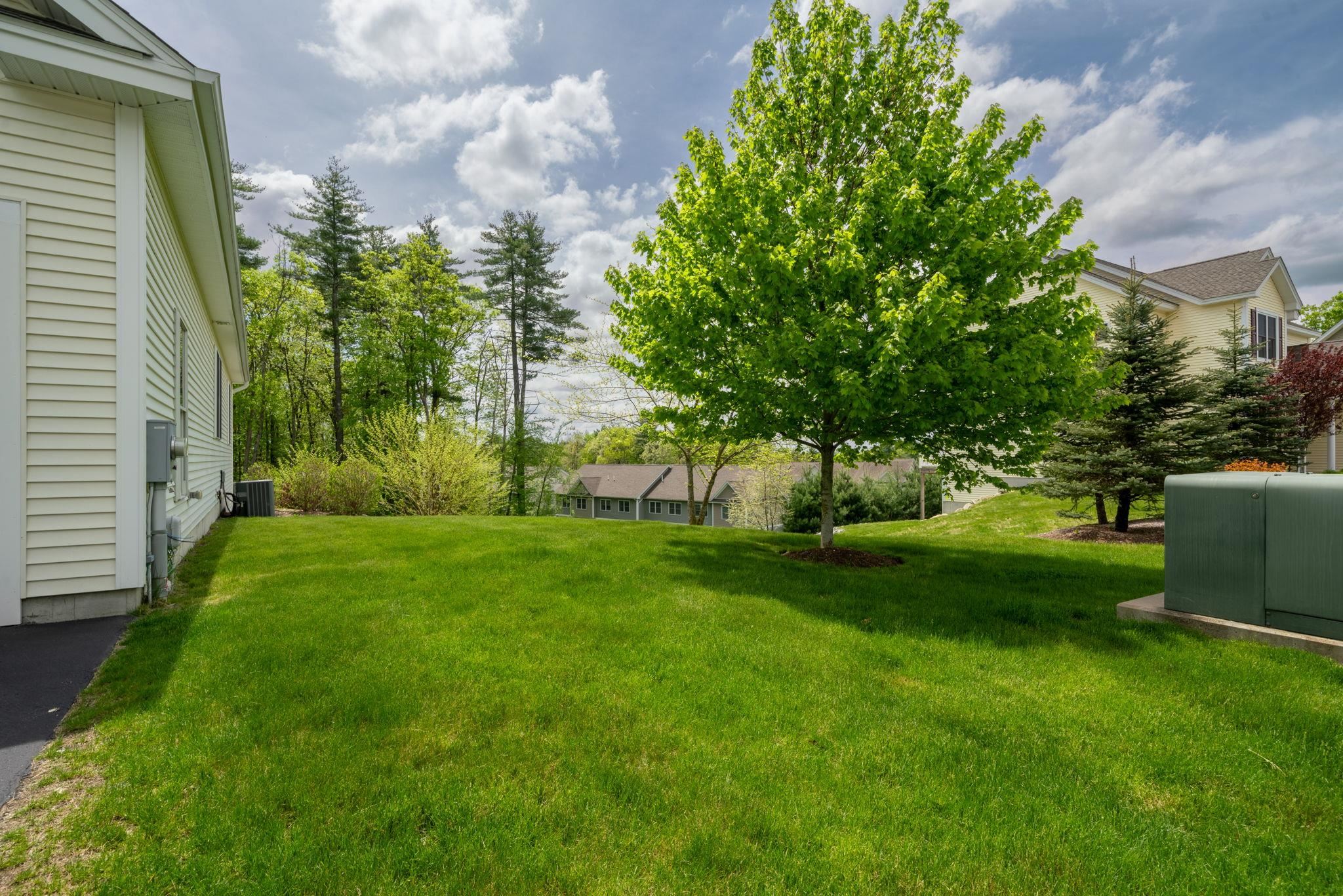 90 Springwood Way, Unit 53 Manchester, NH 03102 - Photo 27 of 40