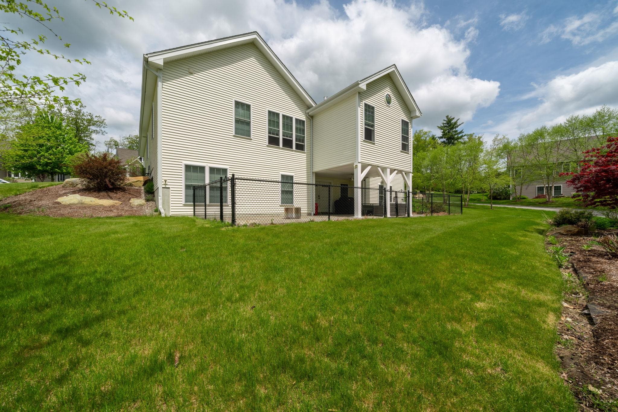 90 Springwood Way, Unit 53 Manchester, NH 03102 - Photo 30 of 40