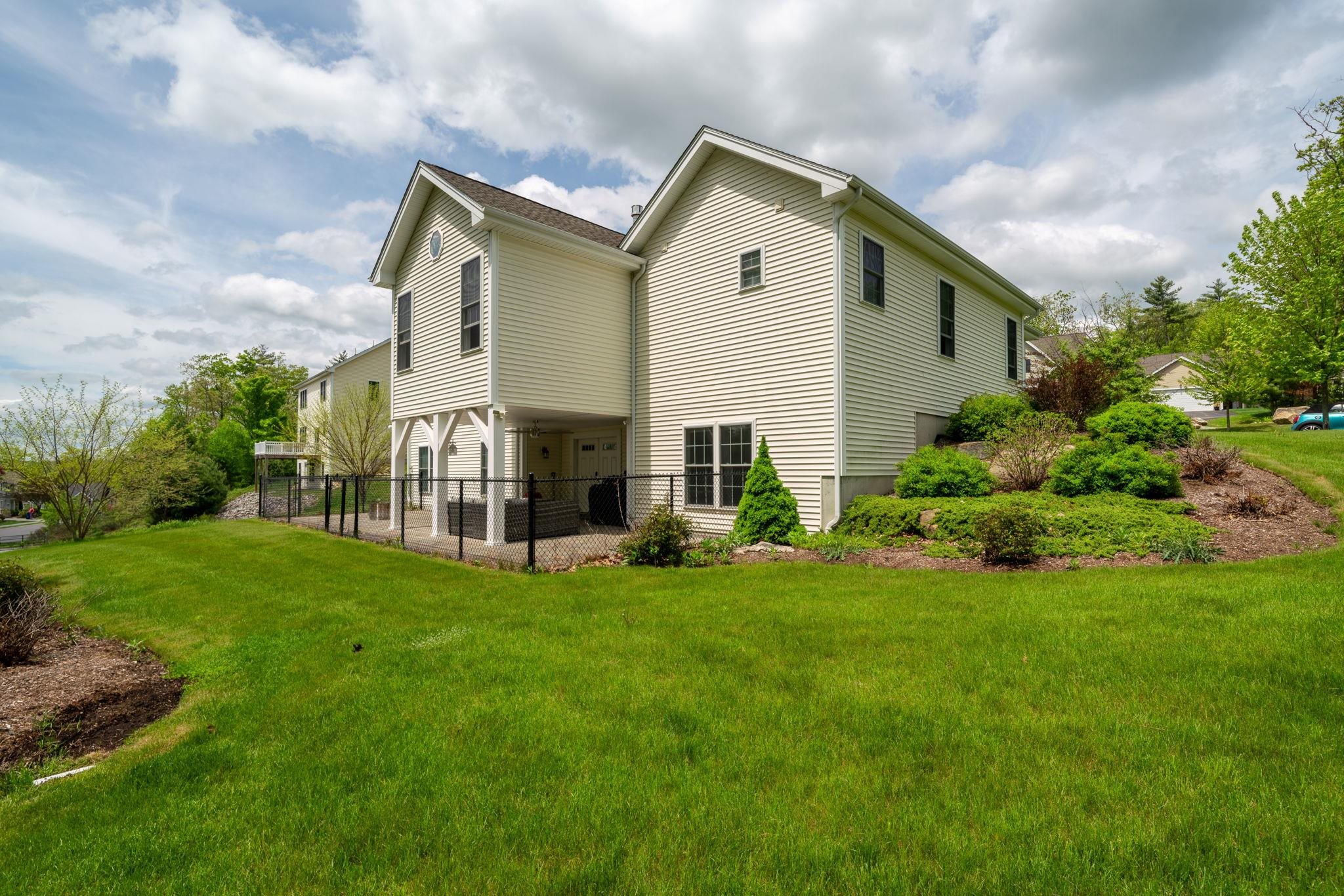 90 Springwood Way, Unit 53 Manchester, NH 03102 - Photo 32 of 40