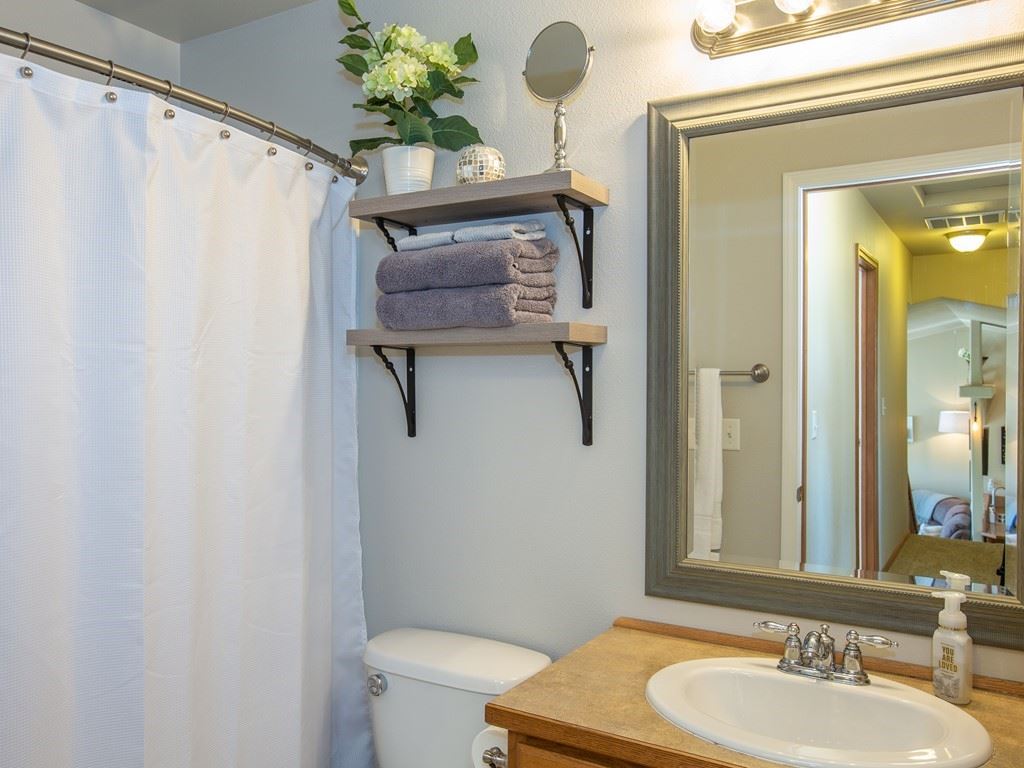 608 South Michigan Road Spokane Valley, WA 99016 - Photo 17 of 20
