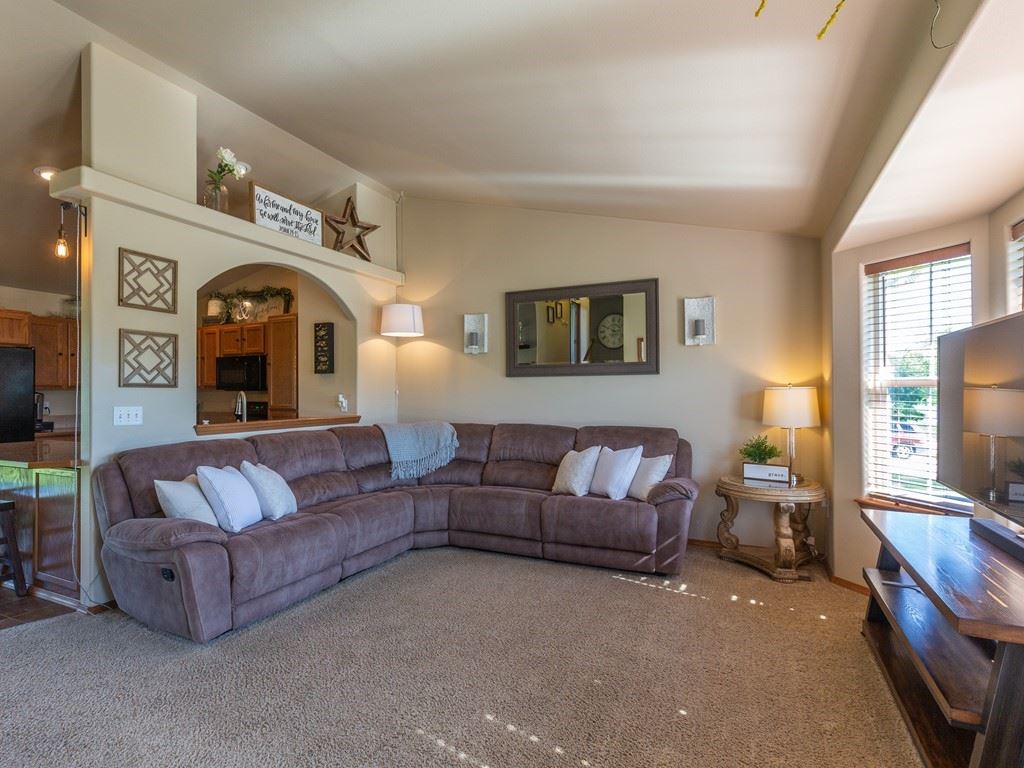 608 South Michigan Road Spokane Valley, WA 99016 - Photo 3 of 20