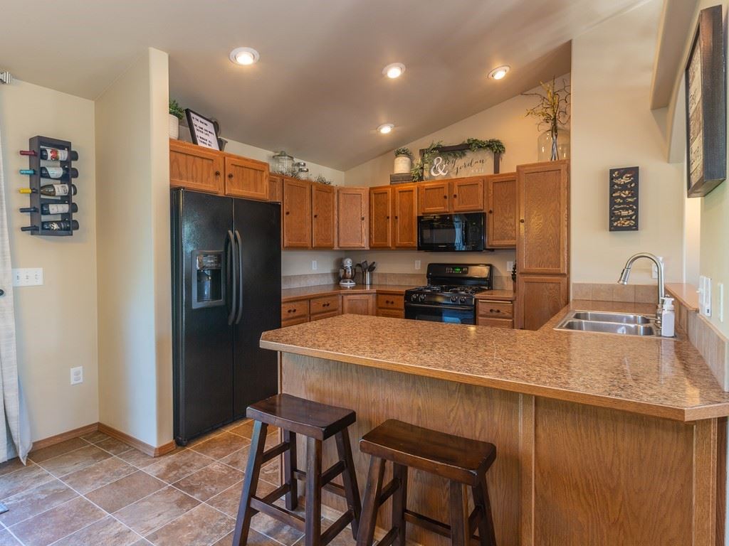 608 South Michigan Road Spokane Valley, WA 99016 - Photo 5 of 20