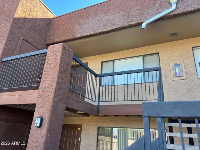 $84,900 | 3810 North Maryvale Parkway, Unit 2084, Phoenix, AZ 85031