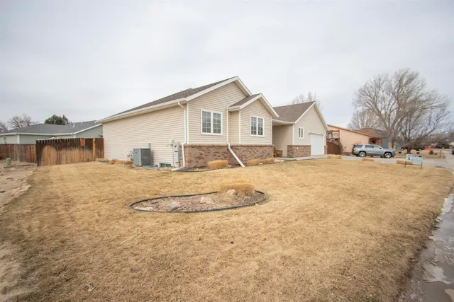 $474,900 | 176 Sunflower Street, Casper, WY 82604