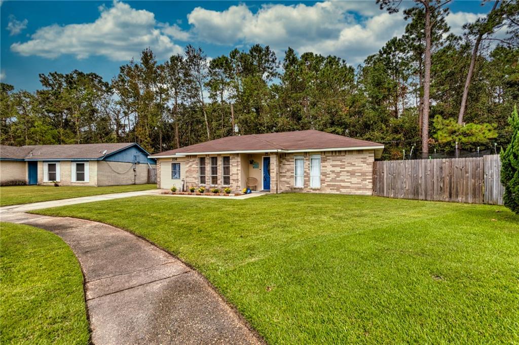 238 Foxbriar Street Slidell, LA 70461 - Photo 2 of 24